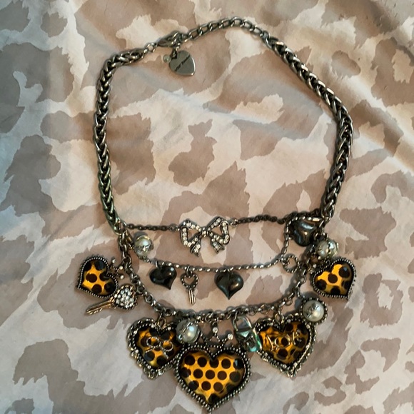 Vintage Betsey Johnson heart leopard charm necklace - Picture 2 of 4